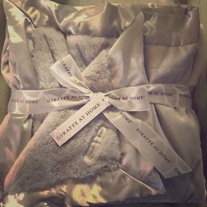 Giraffe at Home (Little Giraffe) Luxe Light Throw